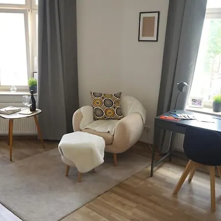 Bright Cozy Studio Flat In Apartment